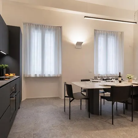 Appartamento Nerogiardini - Lusso E Design A San Babila *