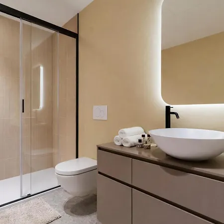 Nerogiardini - Lusso E Design A San Babila Apartamento Milão