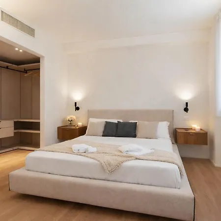 Nerogiardini - Lusso E Design A San Babila Apartamento Milão