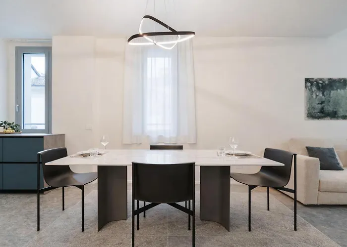 Nerogiardini - Lusso E Design A San Babila Appartamento *