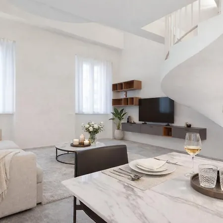 Nerogiardini - Lusso E Design A San Babila * Milán