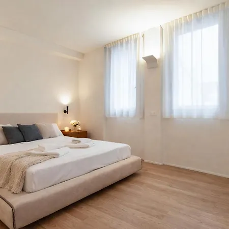 Nerogiardini - Lusso E Design A San Babila Apartmán Milán